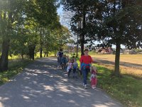 Spacerkiem na nowy plac zabaw